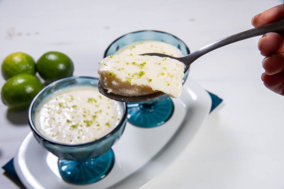 Sem forno, sem fogão e sem complexidade, essa sobremesa á garantia de sucesso