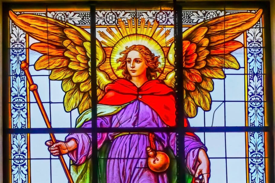 O arcanjo Rafael tem habilidades de cura (Imagem: Bill Perry | Shutterstock)