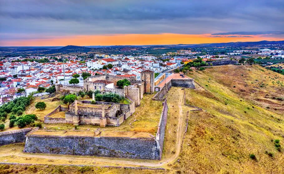 Vista aérea do castelo de Elvas, na região do Alentejo