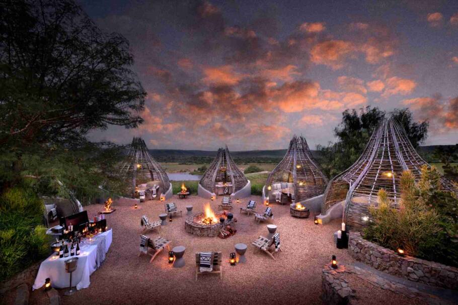 Área externa da Long Lee Manor