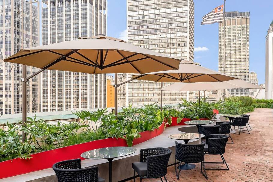 Terraço do Notiê Restaurante, localizado no Espaço Priceless, no rooftop do Shopping Light