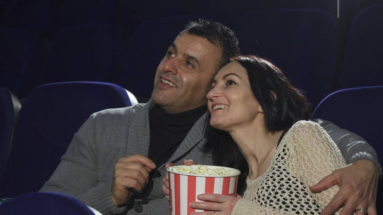 Os três filmes selecionados apresentam diferentes formas de amor e superação – Créditos: (depositphotos.com / natakot)