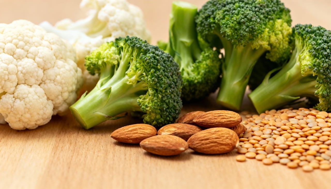 A quantidade de energia gasta varia conforme o tipo de nutriente – Imagens produzidas com uso de Inteligência Artificial