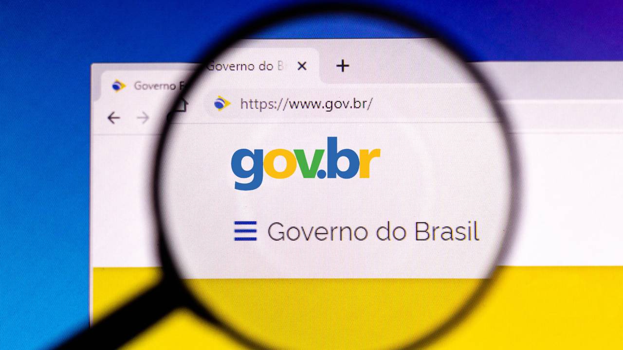 A lei federal garante que a primeira via da nova identidade não tenha custos para nenhum cidadão, seja na versão física ou digital – Créditos: (depositphotos.com / rafapress)