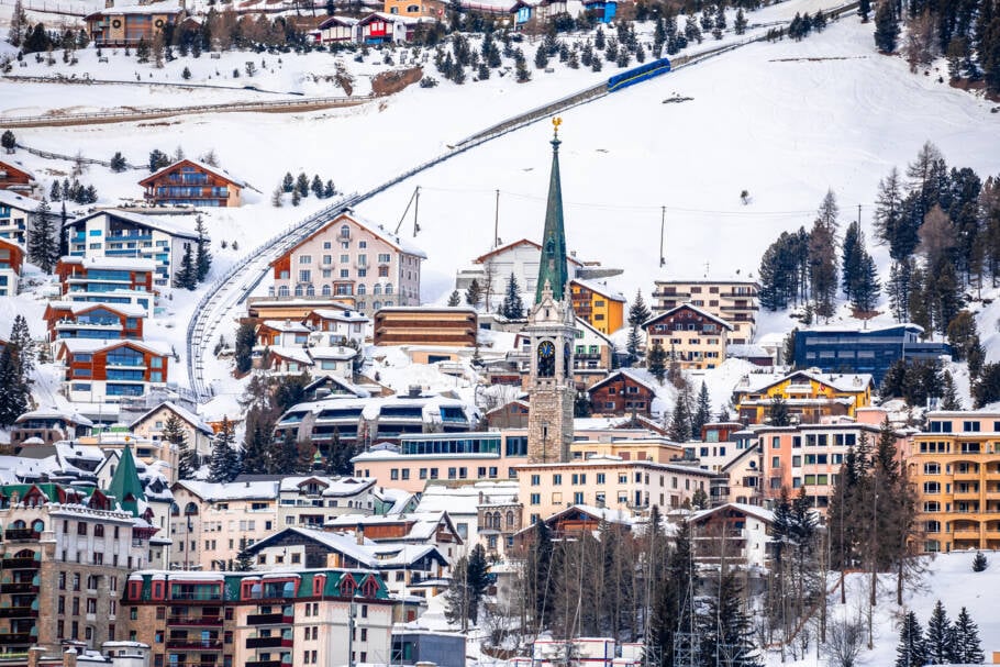 Saint Moritz é uma das estações de esqui mais tradicionais da Europa