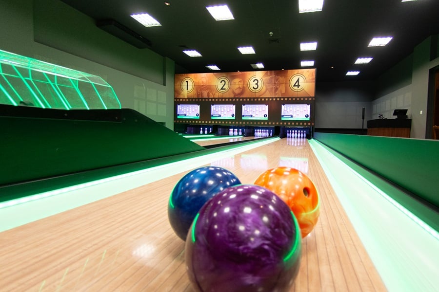 O hotel também conta com uma pista de boliche