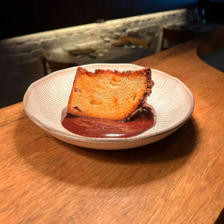 Novidade na Vila Buarque, o restaurante lança seu pão doce de fermentação natural para venda por unidade e na versão sobremesa