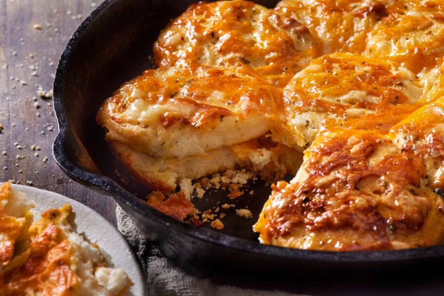 Pão de alho de frigideira fácil e muito saboroso