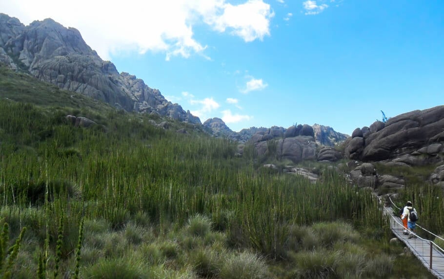 Pico das Prateleiras, no Parque Nacional do Itatiaia, o mais antigo do Brasil