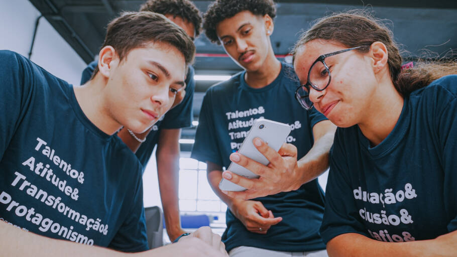 O encaminhamento para os jovens é totalmente gratuito