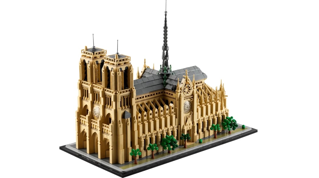 A Catedral de Notre-Dame sai por R$1.511,45 na promoção
