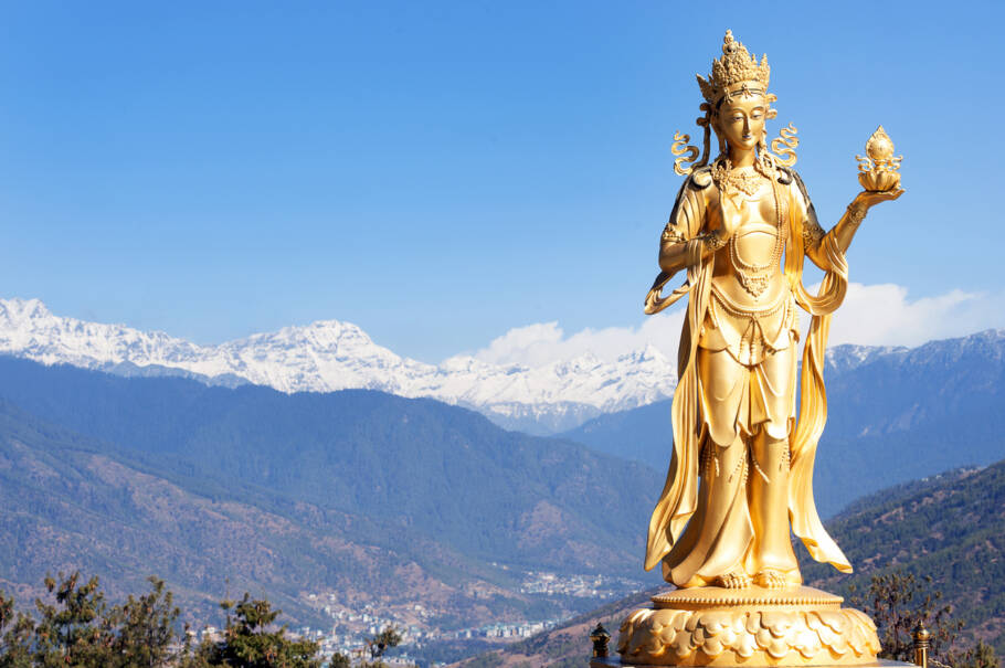 A imponente Buda Dordenma, com 52 metros de altura