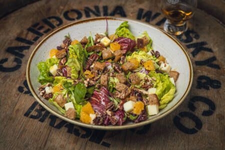 Salada Sherwood, do Caledonia