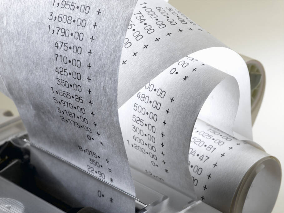 Ignorar extratos, evitar olhar faturas ou adiar decisões financeiras são sinais de falta de controle