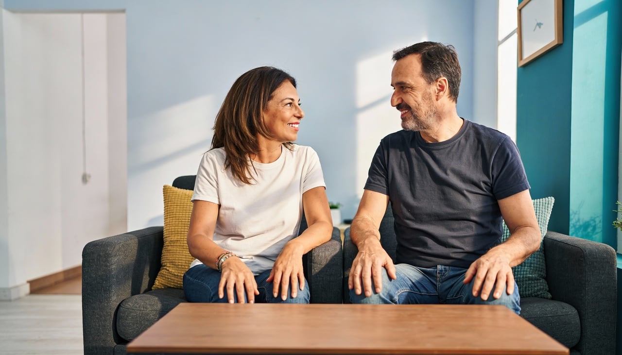 Esse olhar mais realista aparece em reflexões de diversos autores