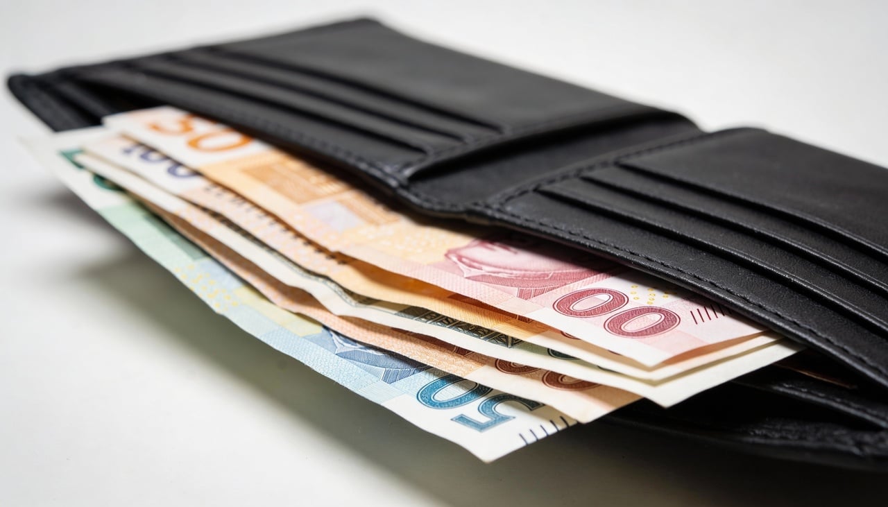 O Feng Shui ensina que cada cor carrega uma intenção específica que afeta o campo vibracional do usuário