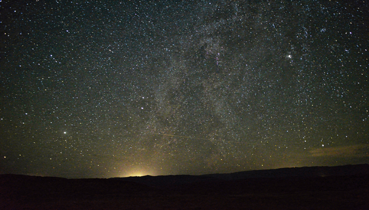 a cintilação indica que a atmosfera está interferindo na observação, principalmente quando a estrela está baixa no horizonte