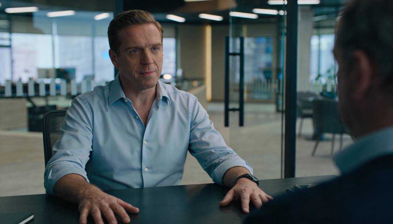 Esta estratégia consiste em envolver a negativa entre dois pontos positivos para suavizar o impacto da mensagem principal