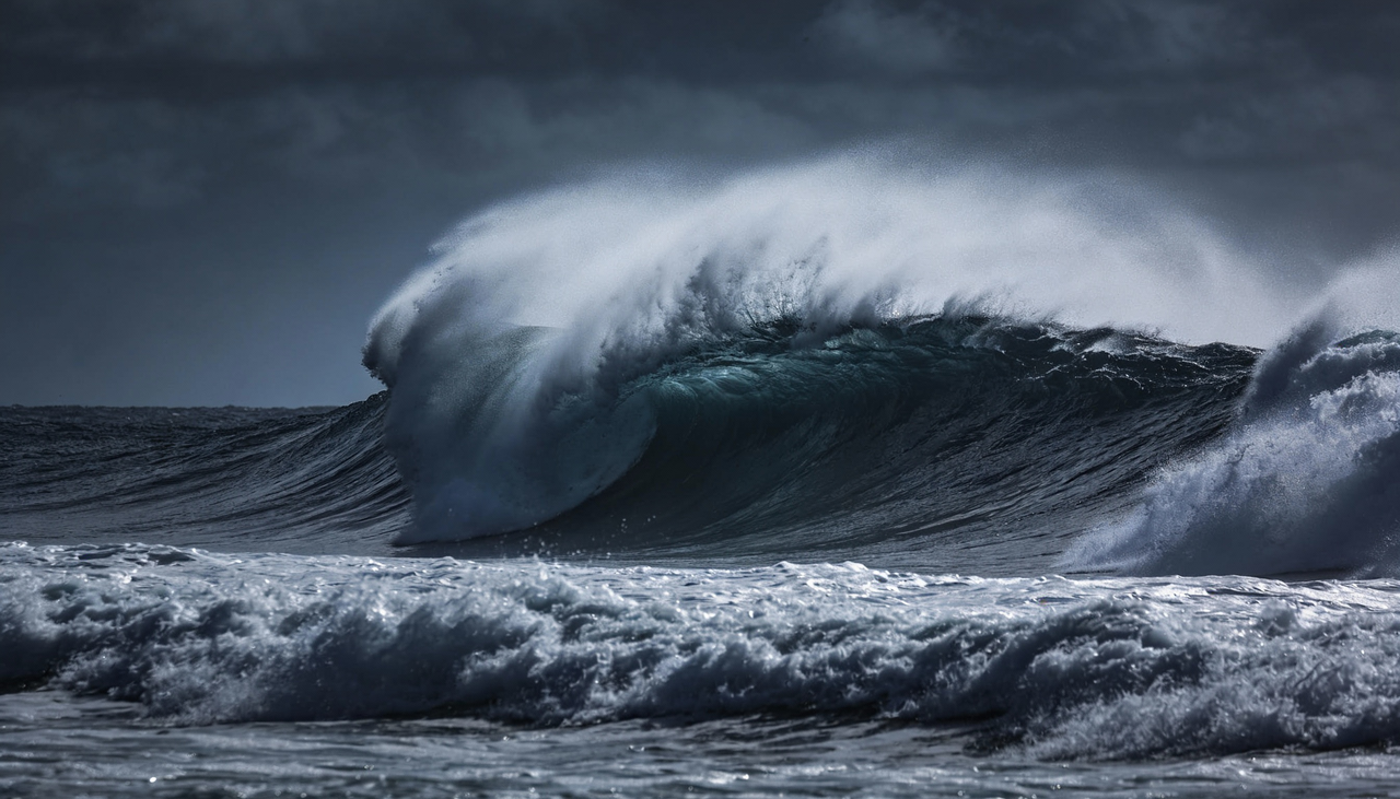 Quando você começa a sonhar com mar agitado, sua mente está sinalizando que existe um excesso de pressão interna exigindo uma liberação imediata