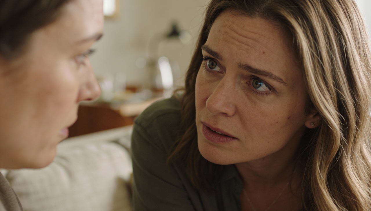 O observador atento percebe que os olhos tendem a subir para a esquerda quando o cérebro busca uma memória real guardada