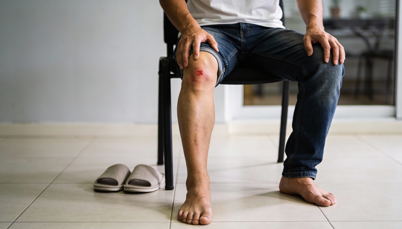 O joelho suporta boa parte do peso do corpo e participa de quase todos os movimentos de locomoção