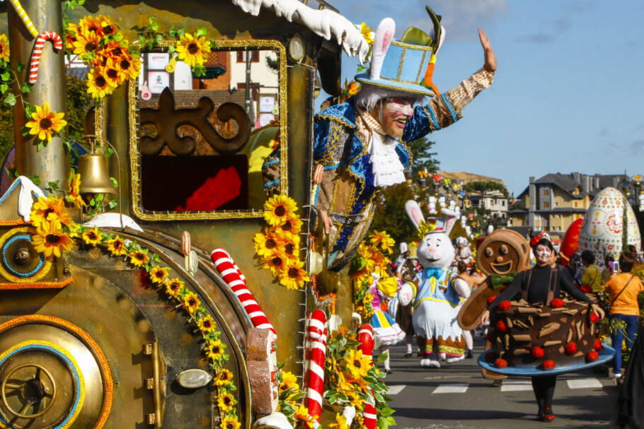 Parada de Páscoa em Gramado, na Serra Gaúcha