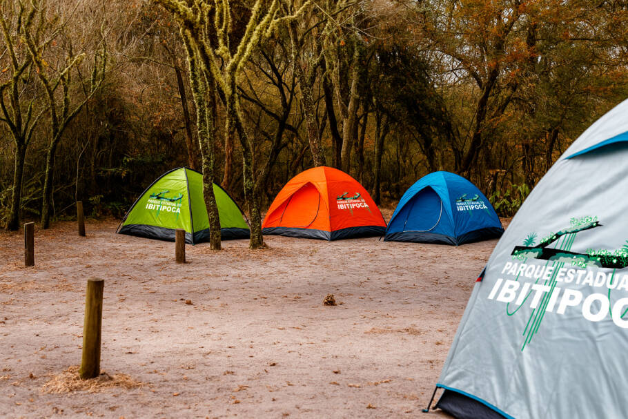 Área do camping do Parque Estadual do Ibitipoca, em Minas Gerais