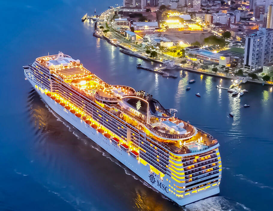 Santos, no litoral paulista, é o ponto de partida do Roteiro das Praias SP-Rio