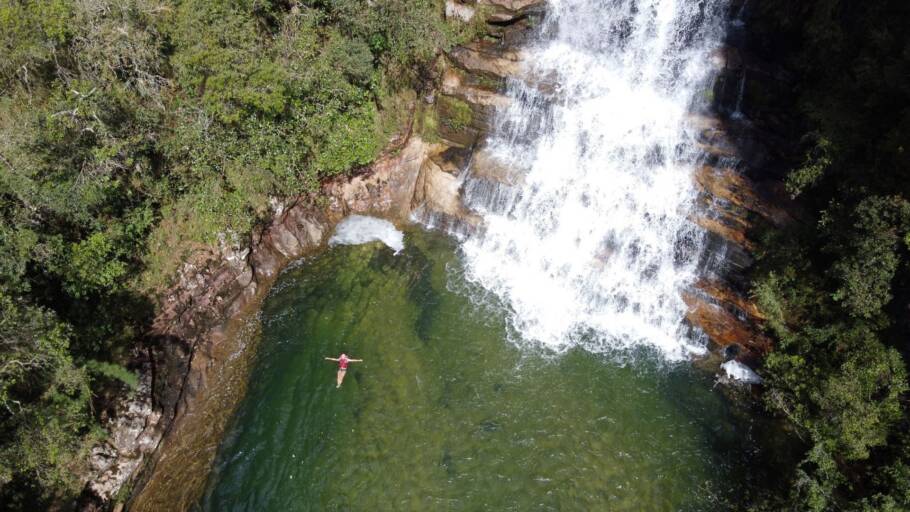 Trilha da Cachoeira da Escadinha