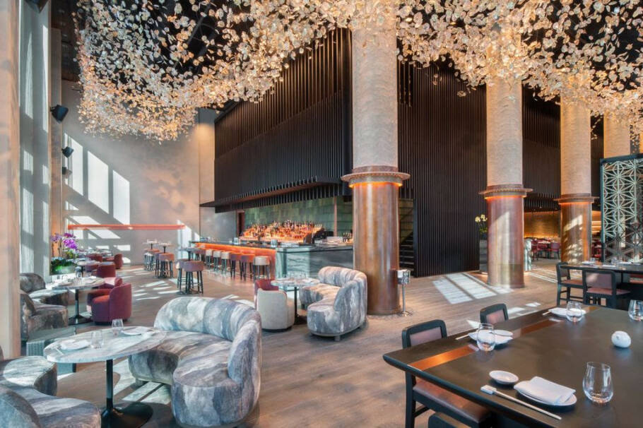 Localizado no térreo, o Nobu Chicago está conectado à energia vibrante do bairro de Fulton Market