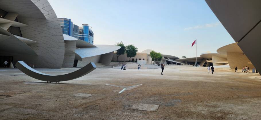 Área externa do Museu Nacional do Qatar