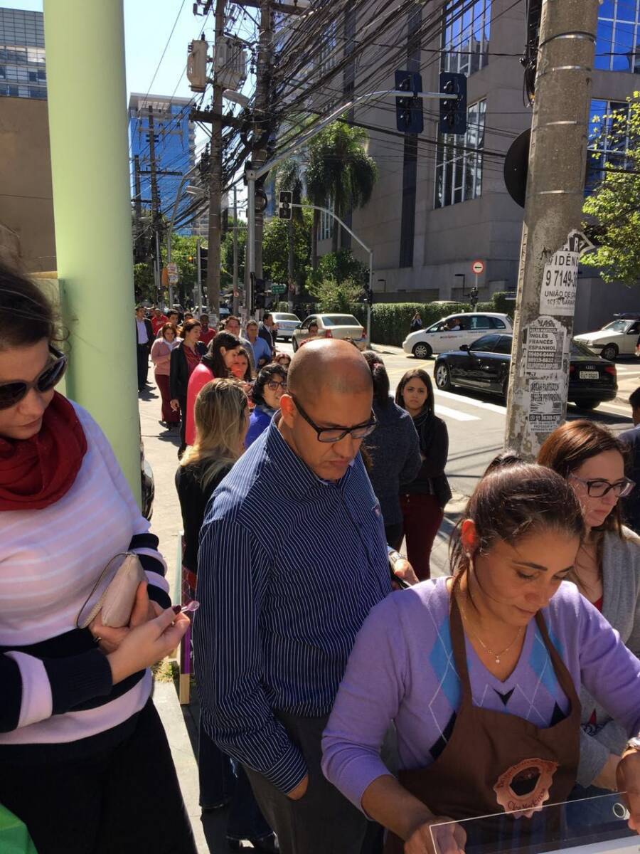 Já nos primeiros meses de venda, a fila chegava a virar o quarteirão