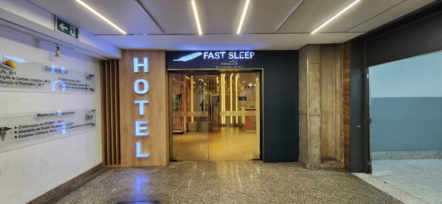 Fast Sleep Suítes by Slaviero Hotéis fica na ala Oeste do GRU Airport