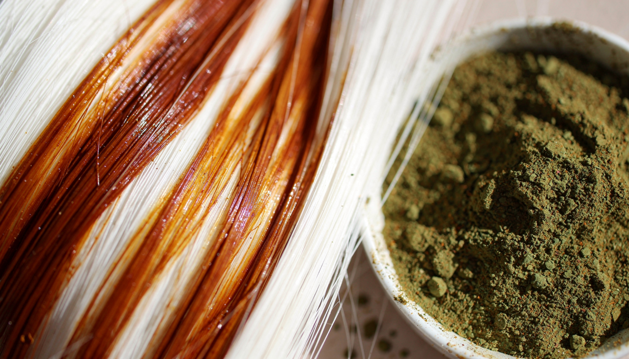 A escolha pela henna está relacionada ao cuidado com o cabelo e à busca por alternativas mais suaves