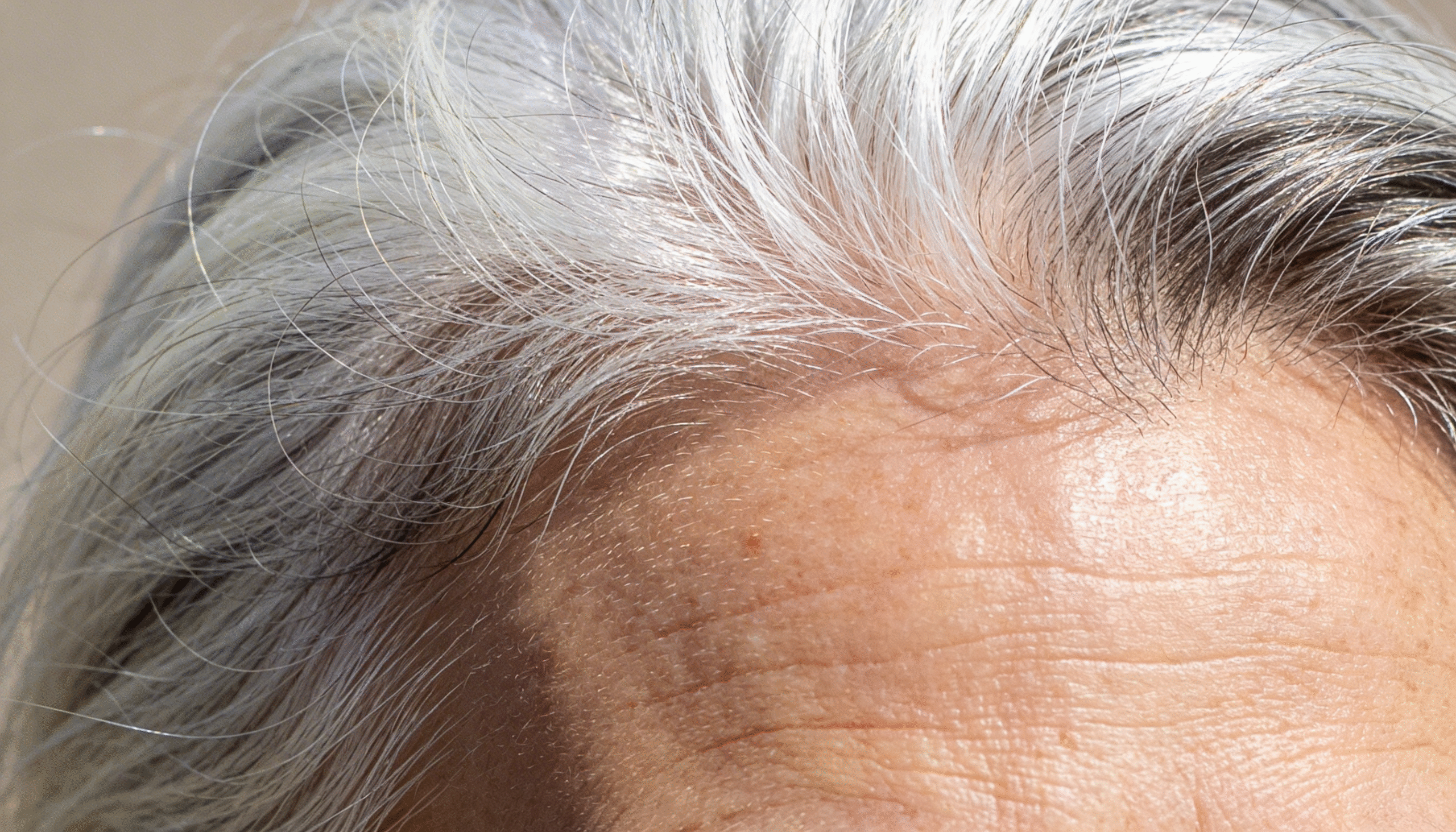 Muitos óleos vegetais e essenciais são muito benéficos como cuidados capilares