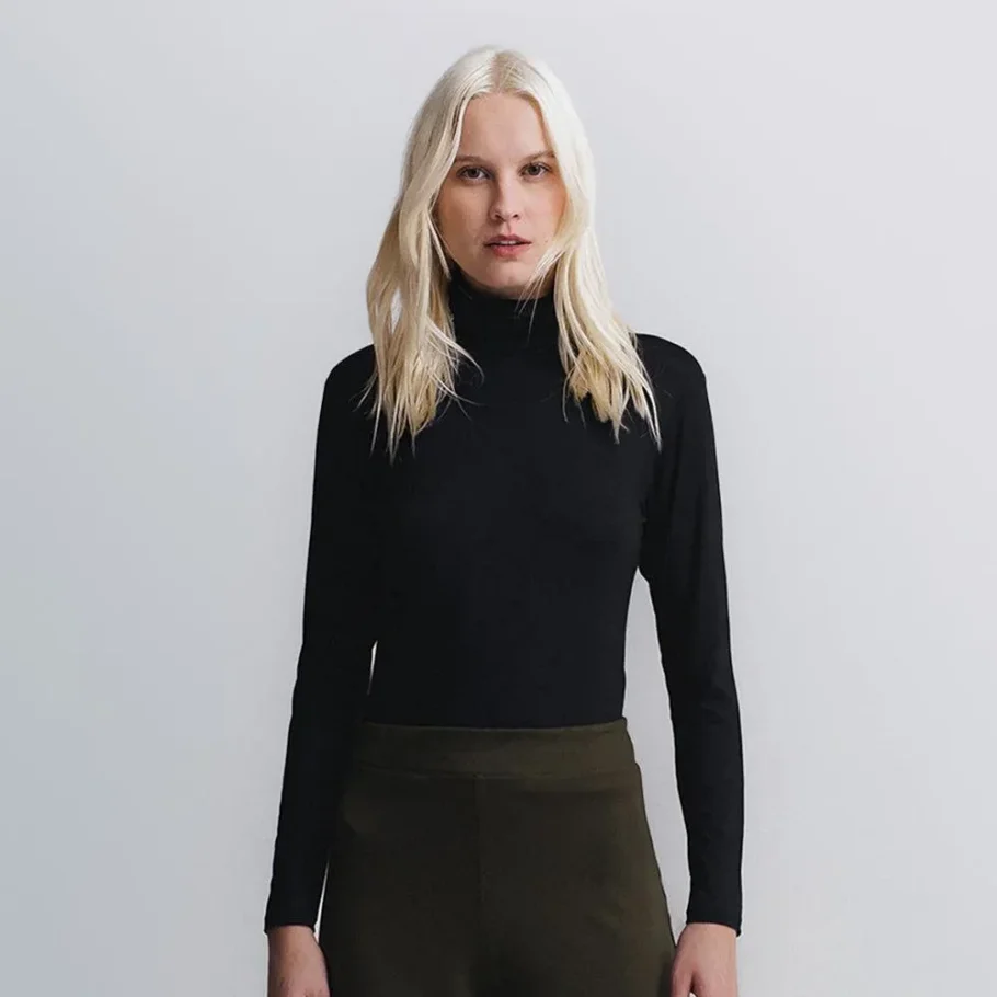 Blusa Feminina Insider por R$92 (57% OFF)