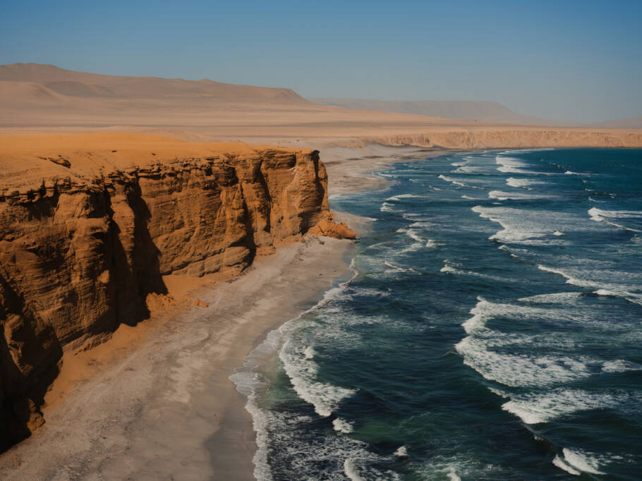 Paracas fica a 260 quilômetros ao sul de Lima