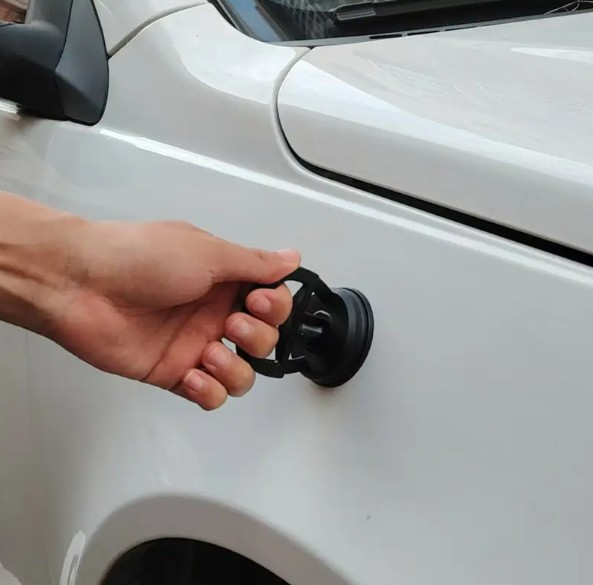 Esse retirador de amassados custa R$10,32 na Temu