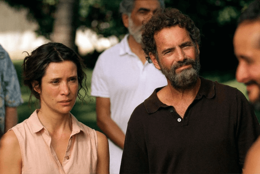 Em “Zafari”, Ana e sua família enfrentam questões de desigualdade, escassez e situações assustadoras (Imagem: Reprodução digital | Vitrine Filmes)