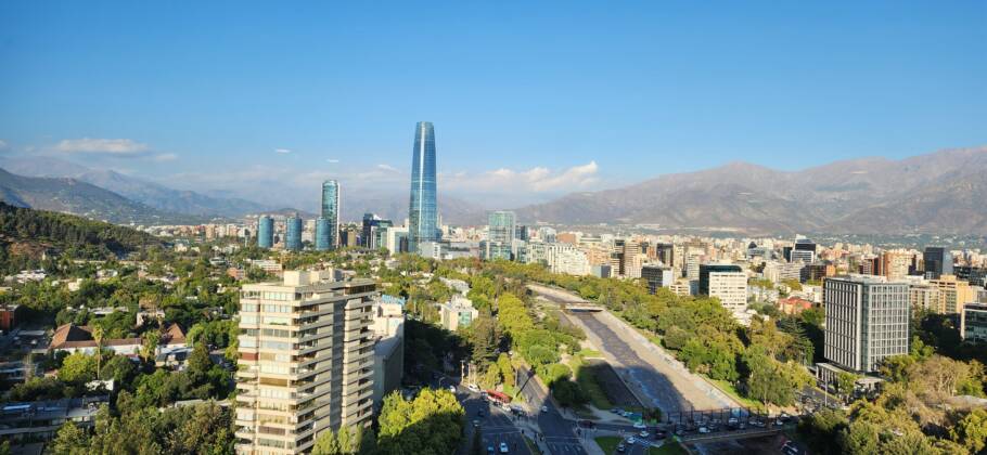 Vista do Sky Costanera do Sheraton Santiago