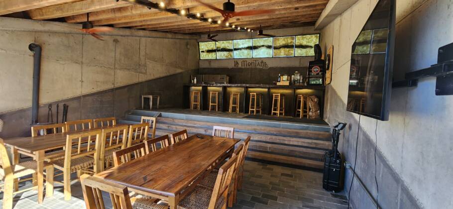 O brew pub da Cervecería La Montaña