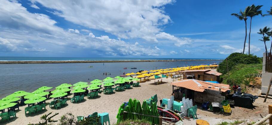 Resort oferece uma ótima estrutura de praia