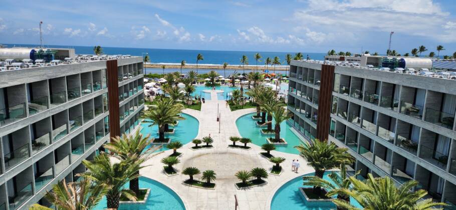 Porto 2 Life é considerado o maior resort ‘pé na areia’ do Brasil