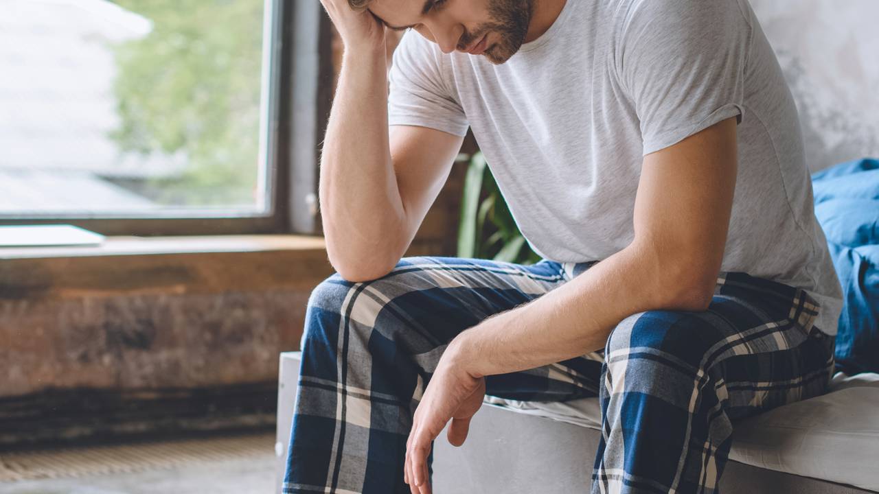 Seu cérebro não está desligando. Veja o que significa o sono não reparador e aprenda a fazer uma higiene do sono para acordar com disposição.