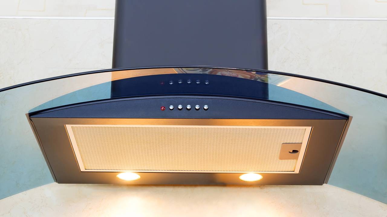 Por que o protetor solar potencializa o seu colágeno? Conheça os 4 hábitos essenciais que preservam as fibras da sua pele e saiba como a suplementação pode retardar o envelhecimento.