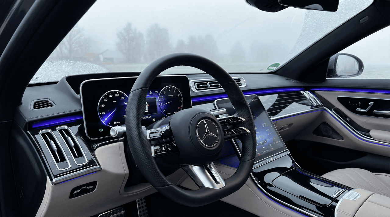 O motor é composto por diversas partes metálicas que trabalham em altíssima velocidade e dependem de uma folga mínima para funcionar sem travar