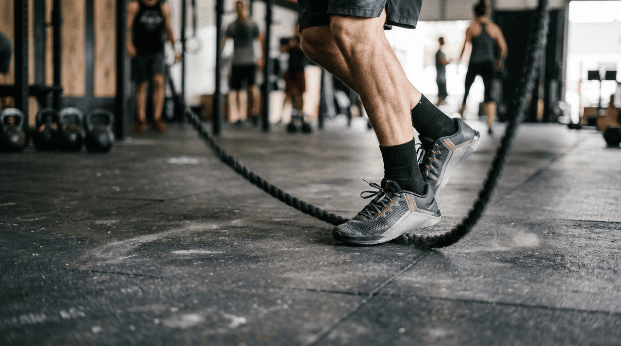 Reduzir pular corda a uma ferramenta de emagrecimento é ignorar boa parte do que esse exercício oferece ao corpo e à mente