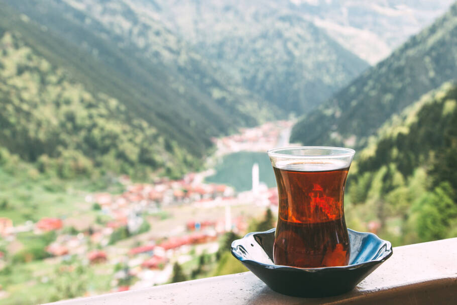 O chá é outro elemento central da cultura regional