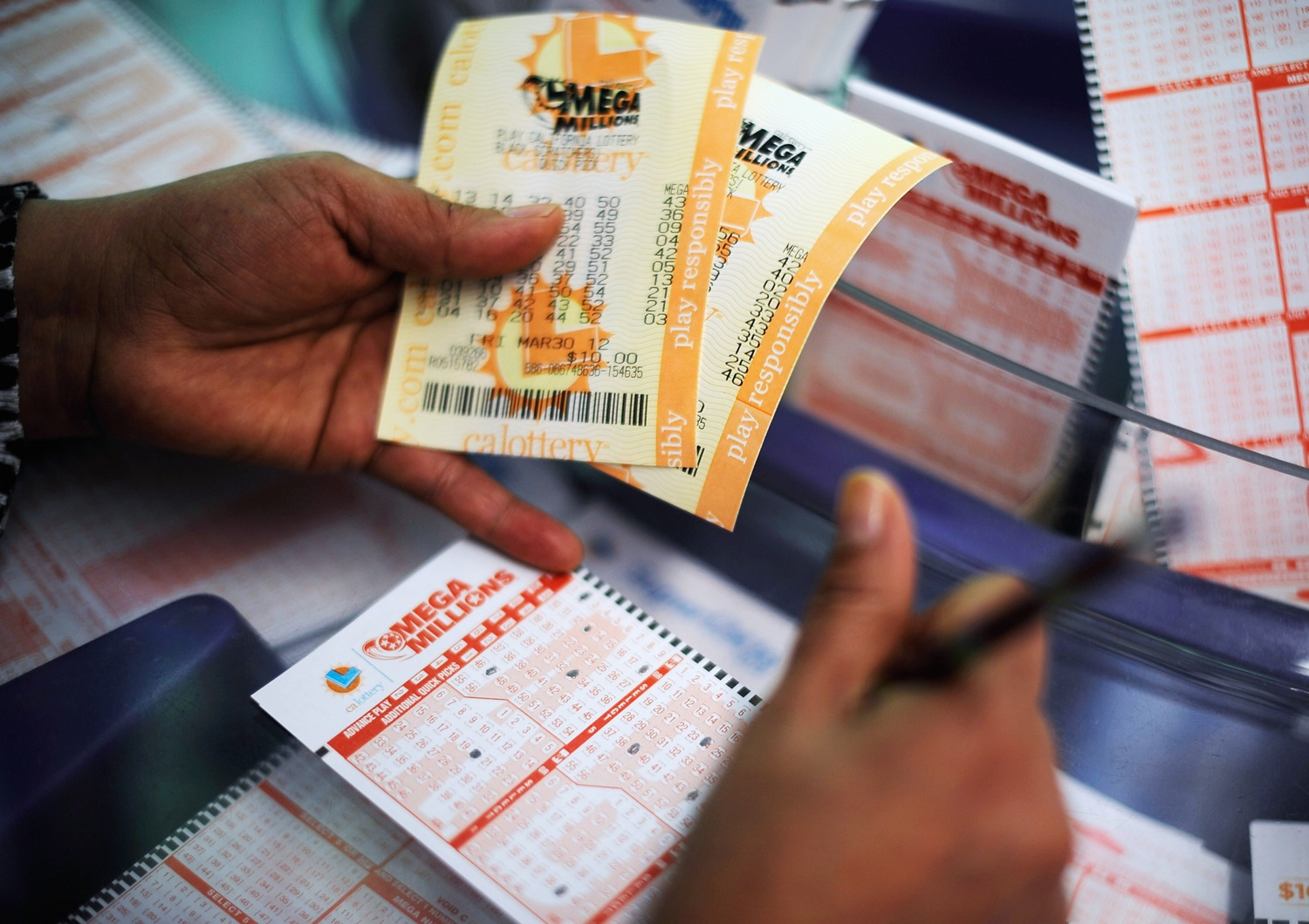 A Mega Millions acumulou mais uma vez e sorteará um prêmio inédito de 533 milhões de dólares
