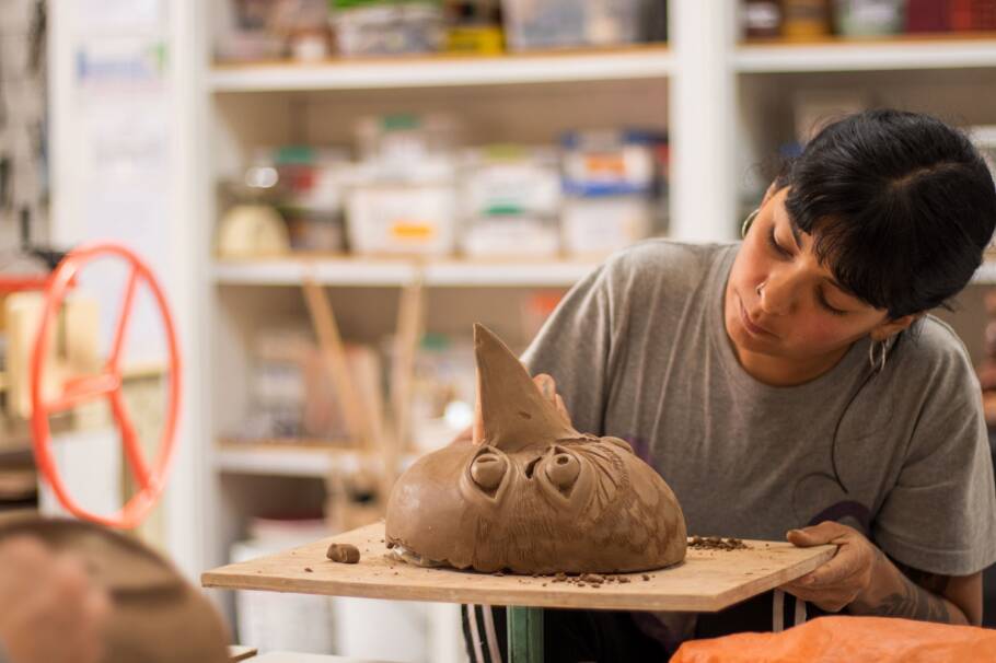 Na programação está oficina de máscaras de cerâmicas